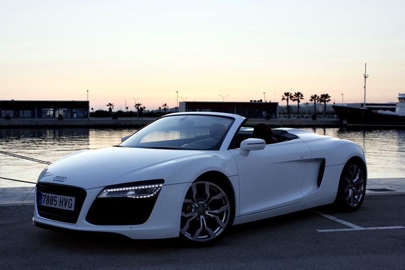 Audi R8 V8 Spyder S tronic, fotografia: www.luxury360.es